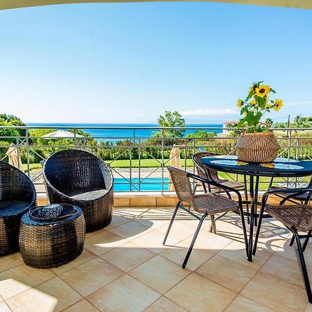 Filon Ktima Beachfront Upscale Villa Karavádhos エクステリア 写真