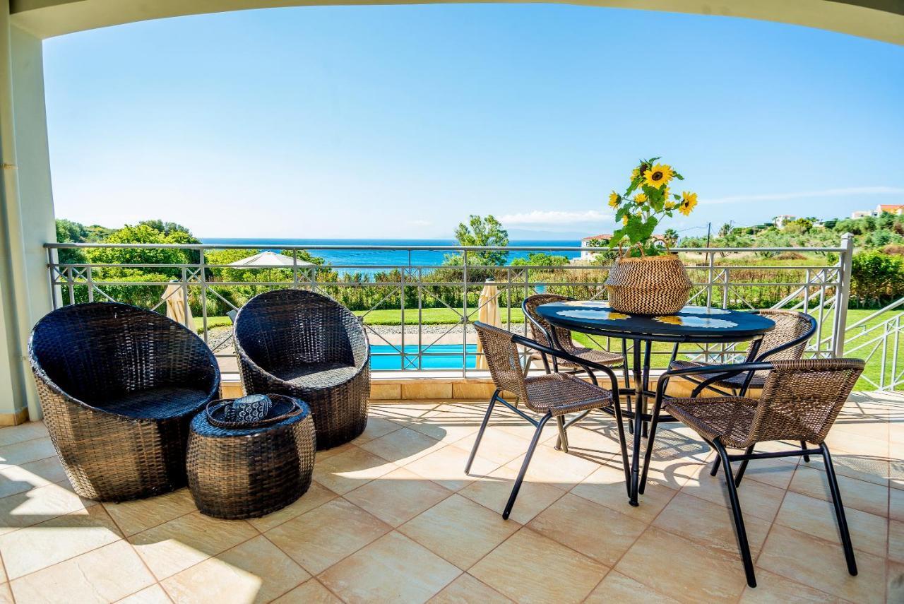 Filon Ktima Beachfront Upscale Villa Karavádhos エクステリア 写真