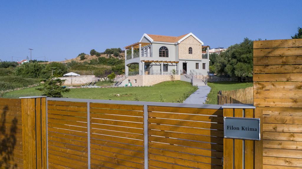 Filon Ktima Beachfront Upscale Villa Karavádhos エクステリア 写真